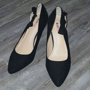 JustFab Carletta  black suede heels pumps with bow on side  Sz 10